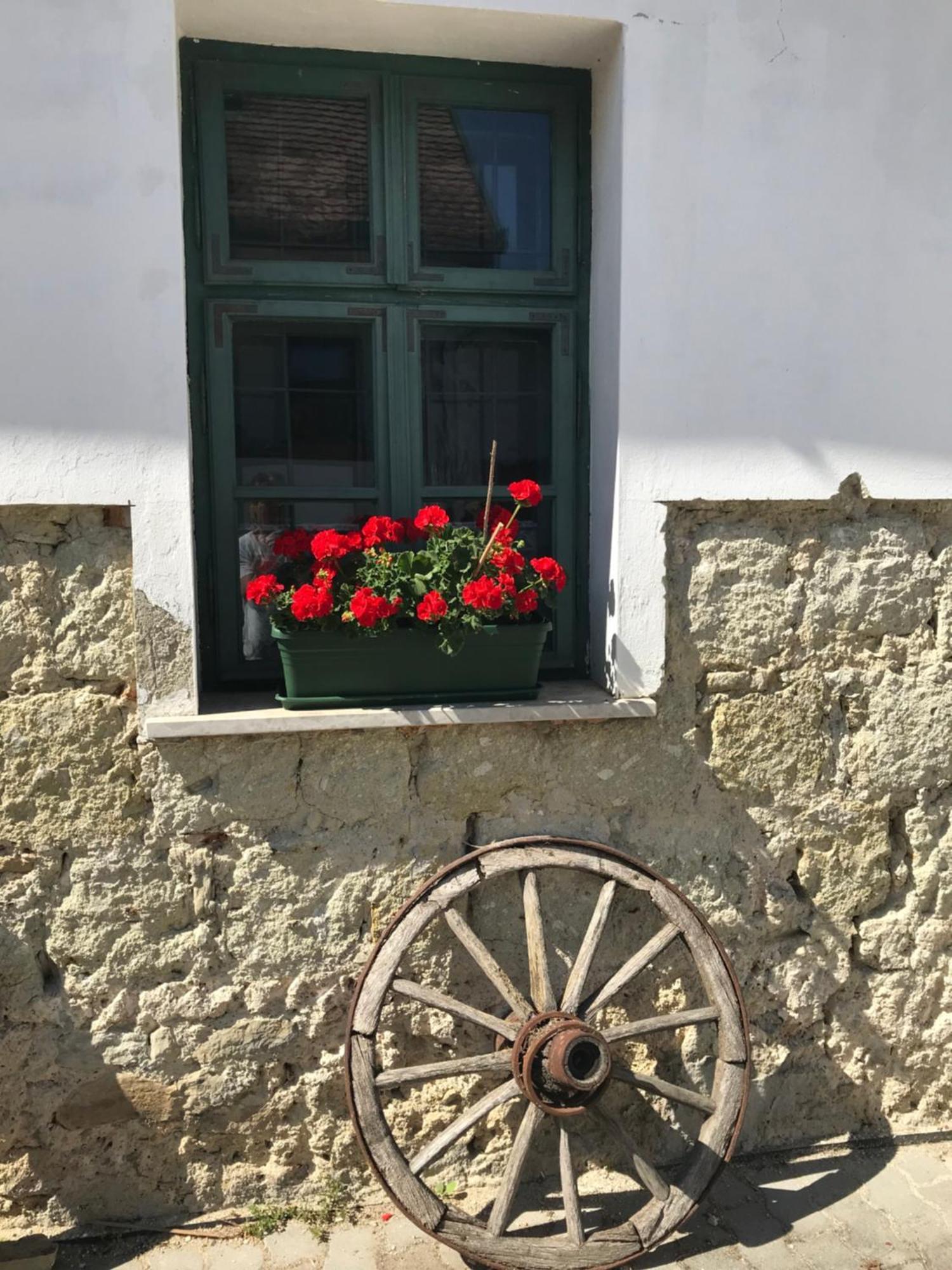 Falubiro Vendeghaza Bekolce Exterior photo